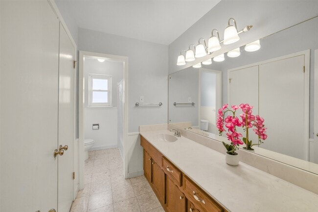 Building Photo - 8415 Braesdale Ln