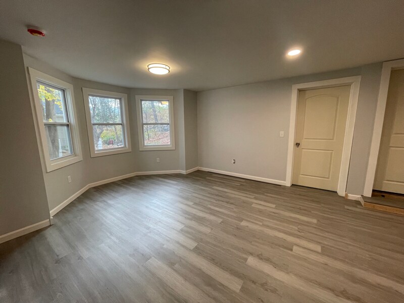 Building Photo - 25 High St