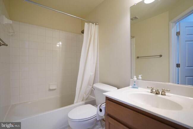 Building Photo - 5685 Faircloth Ct