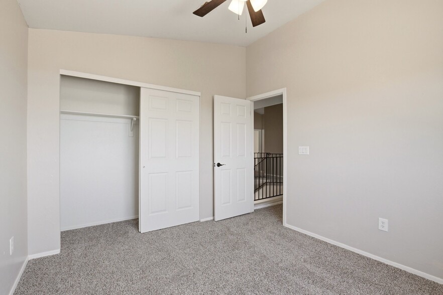 Building Photo - 7740 S Lions Spring Way