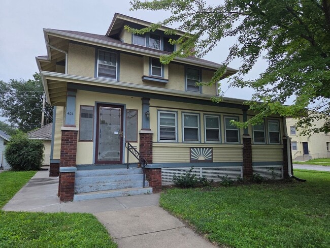 Primary Photo - Beautiful 3-bedroom house available now