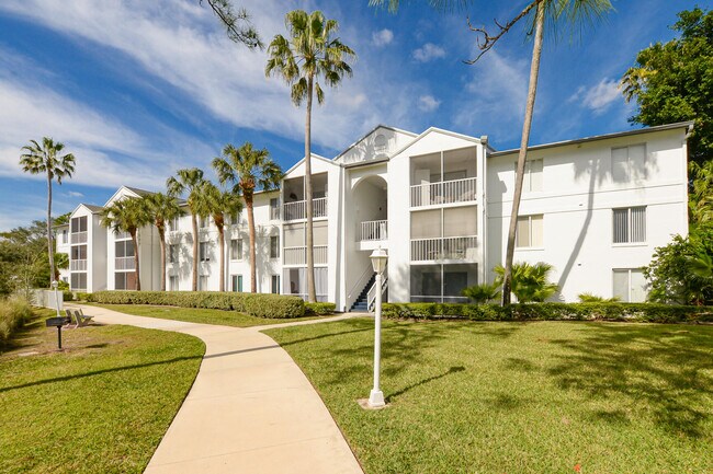 Building Photo - 2504 SE Anchorage Cove