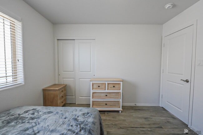 Building Photo - 8716 E 40th Pl