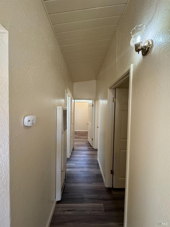 Building Photo - 313 Corkwood St