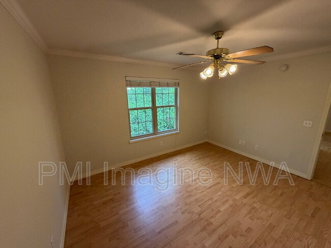 Building Photo - 111 E Rock St