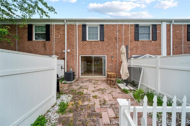 Building Photo - 13713 Juniper Blossom Dr