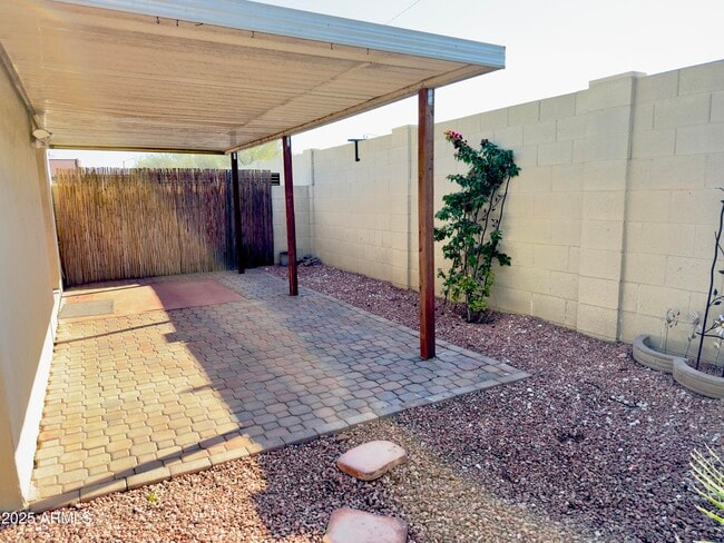 Building Photo - 1021 W Mission Ln