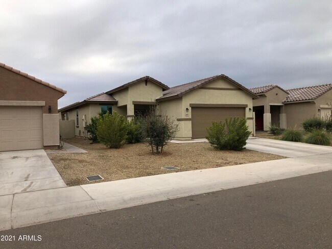 Building Photo - 8457 N 61st Ln