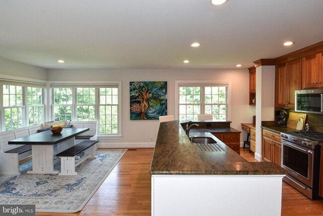 Building Photo - Discover exceptional comfort and timeless style in this beautifully updated single family residen...