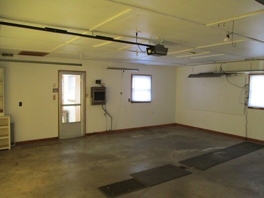 Building Photo - 7412 Township Road 269