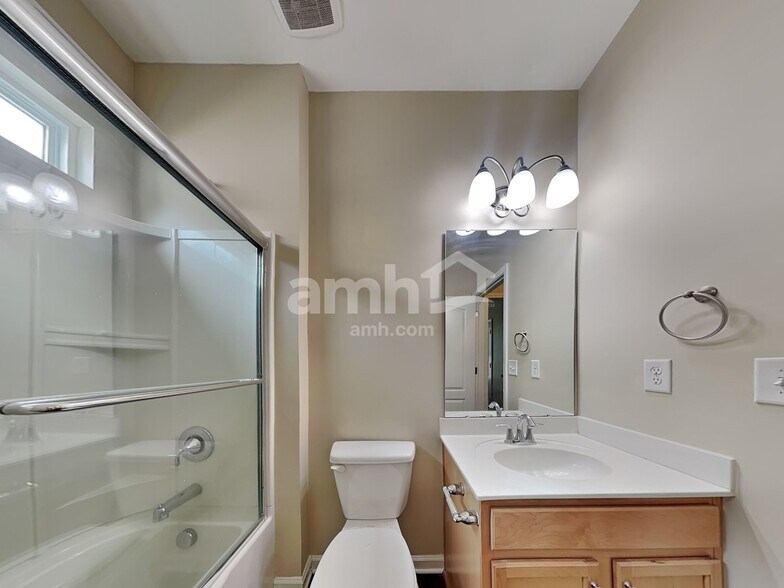 Building Photo - 1613 Deer Meadows Dr