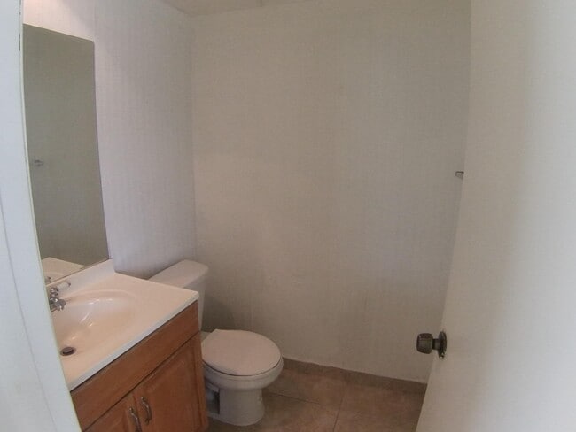 Building Photo - 537 Normandy Ln