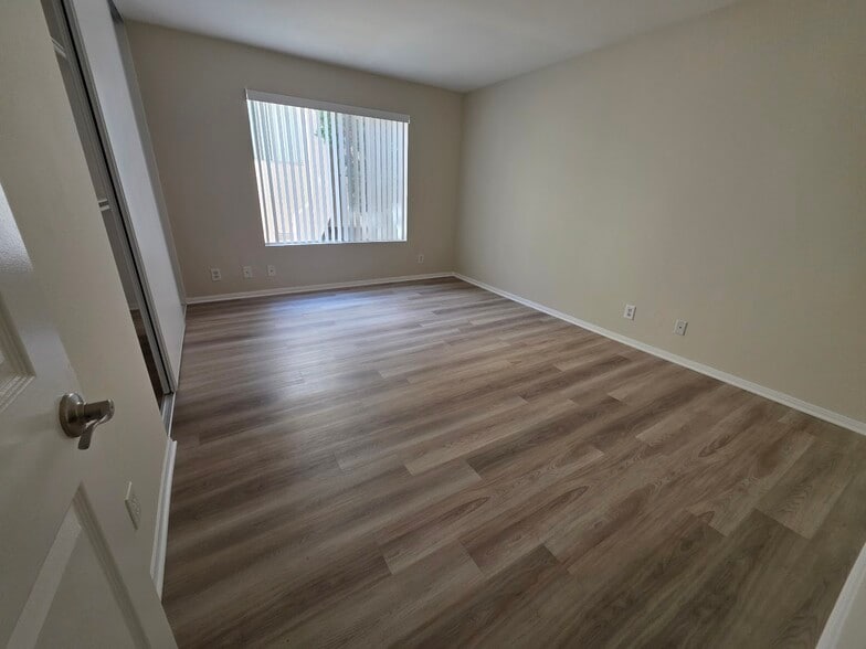 Building Photo - 1250 S Westgate Ave