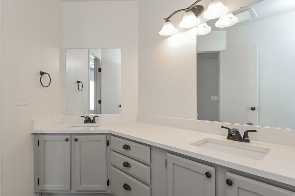 Building Photo - 10231 Cll Del Este