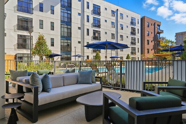 Building Photo - AMLI Old 4th Ward