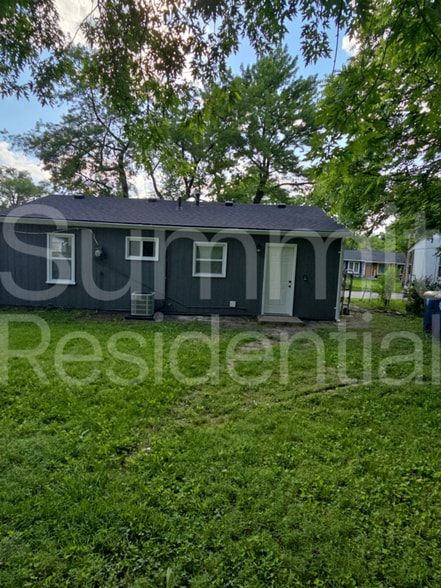 Building Photo - 3911 Oakley Ave