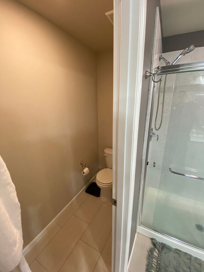 Building Photo - 4bd/3ba House in Tehaleh