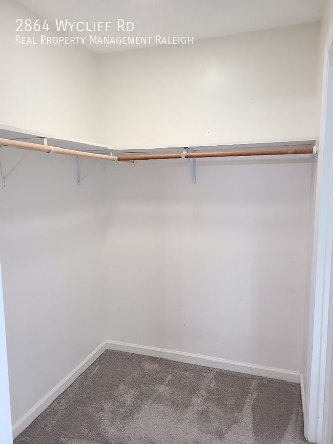 Building Photo - 2864 Wycliff Rd