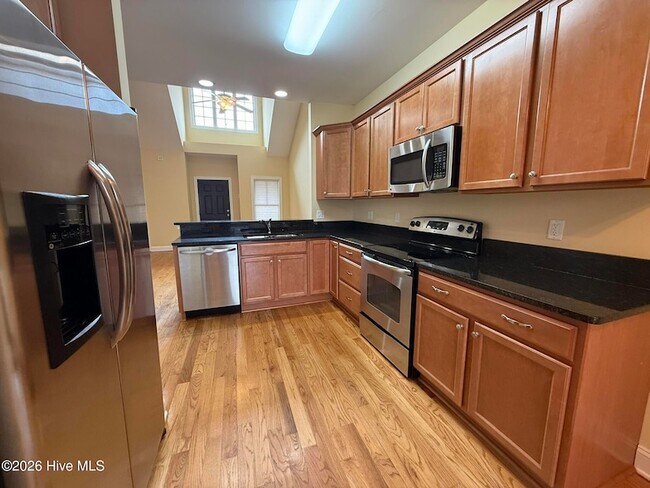 Building Photo - 66 Cypress Cir