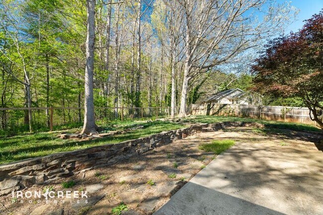 Building Photo - 49 Azalea Dr