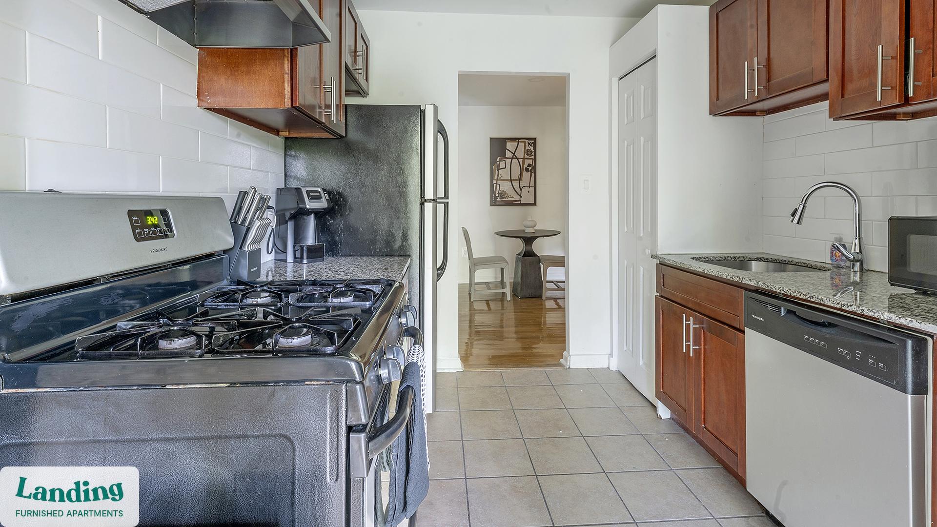 Building Photo - 6220 Springhill Dr