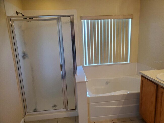 Building Photo - 5584 SW 39th St