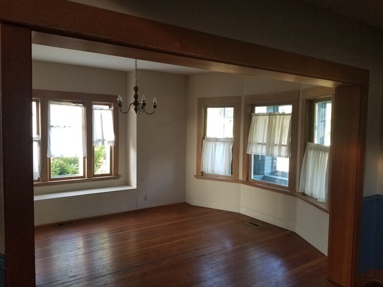 Building Photo - 1418 83rd Ave SE