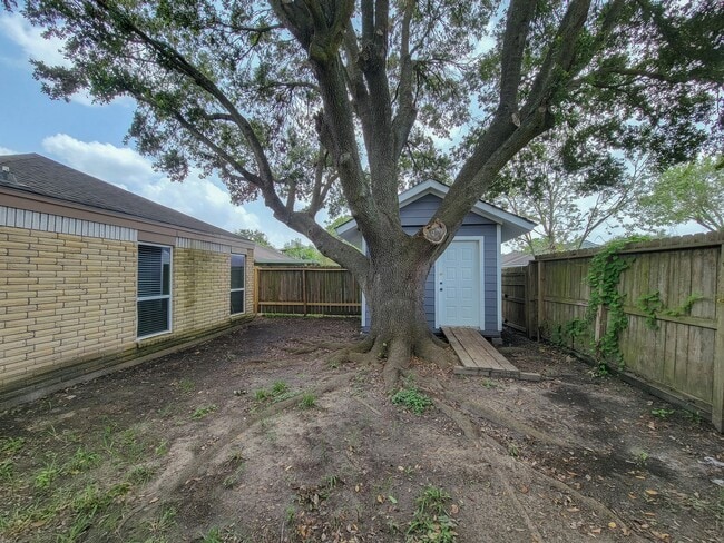 Building Photo - 10010 Sagecanyon Dr