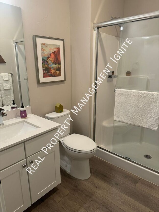 Building Photo - 63101 Boyd Acres Rd