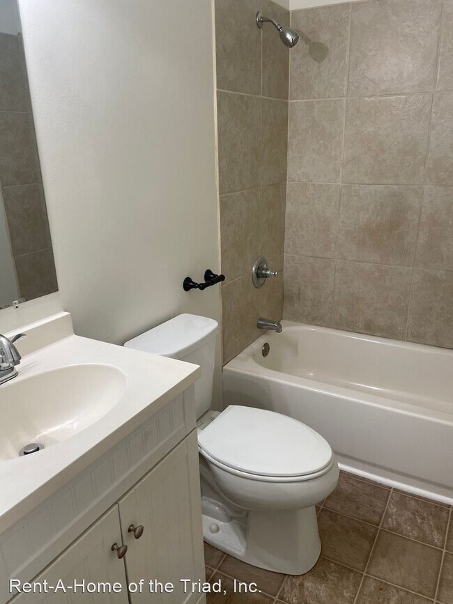 Building Photo - 3 br, 1 bath House - 1405 Bethlehem Lane