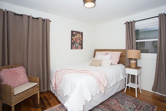 Building Photo - A Turnkey 4 Bed 2 Bath Furnished Retreat