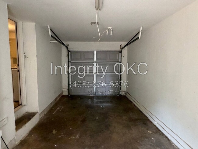 Building Photo - 2548 SW 48th St