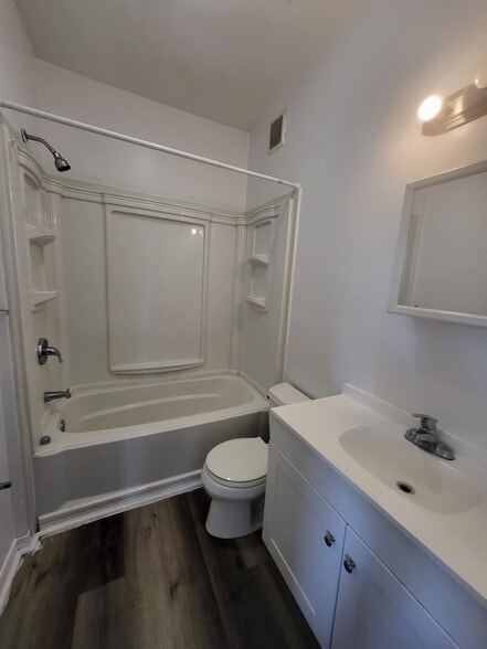 Building Photo - 234 E 18th St