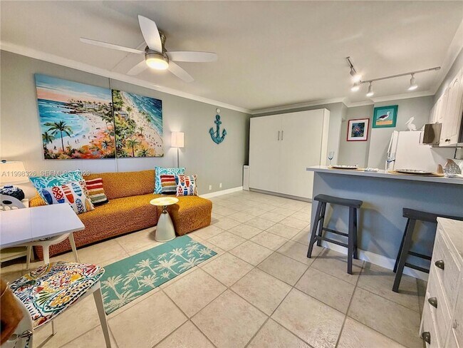 Building Photo - 1480 S Ocean Blvd