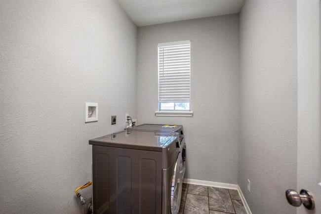 Building Photo - 4710 Devonberry Ln