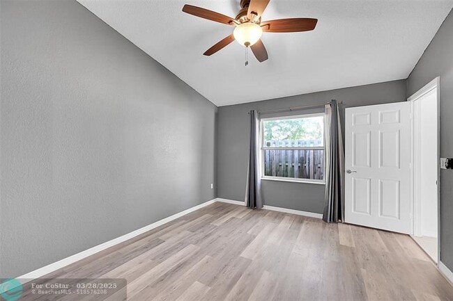 Building Photo - 5361 NW 90th Ave