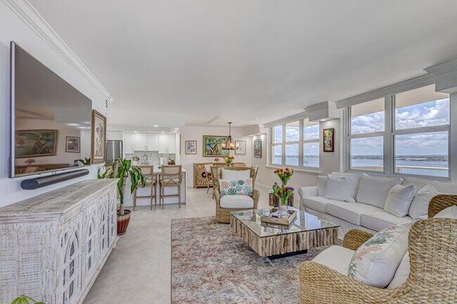 Building Photo - 5440 N Ocean Dr