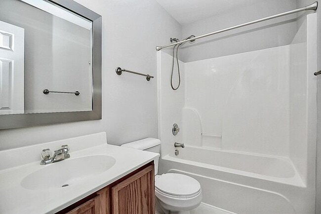 Building Photo - Large 4BD/2.5BA Home in Cabarrus Crossing!