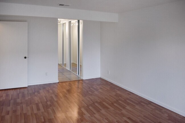 Building Photo - Welcome to Valley Crest Condos!