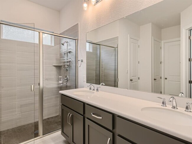 Building Photo - 19404 Fernando Trl