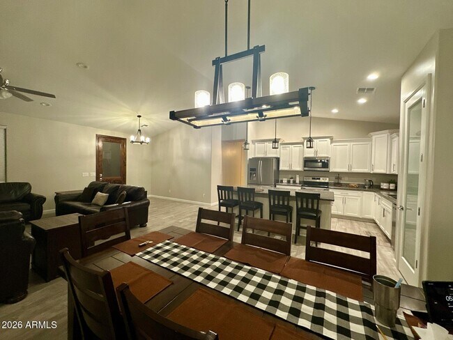 Building Photo - 2612 S 336th Ave