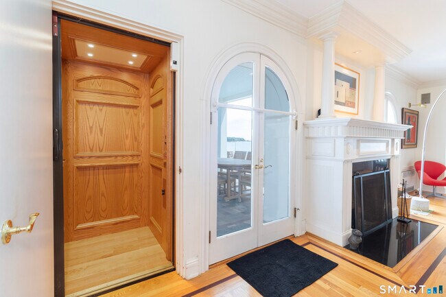 Building Photo - 18 Rockland Park
