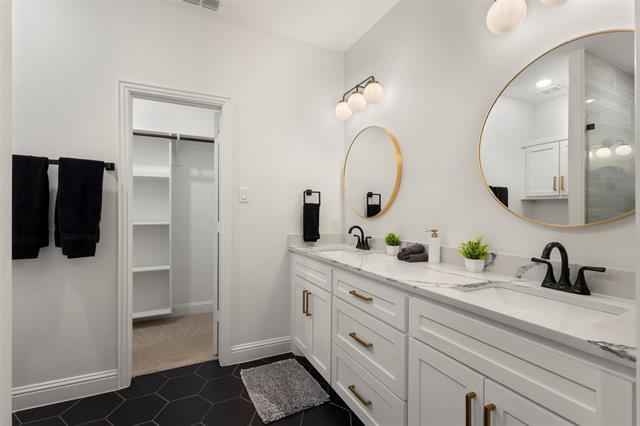 Building Photo - 3122 Chihuahua Ave