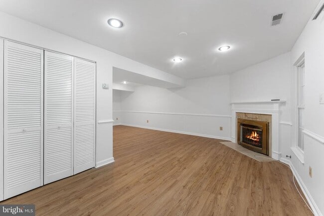 Building Photo - 14164 Compton Valley Way