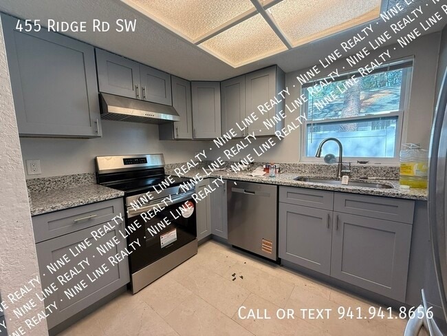 Building Photo - 455 Ridge Rd SW