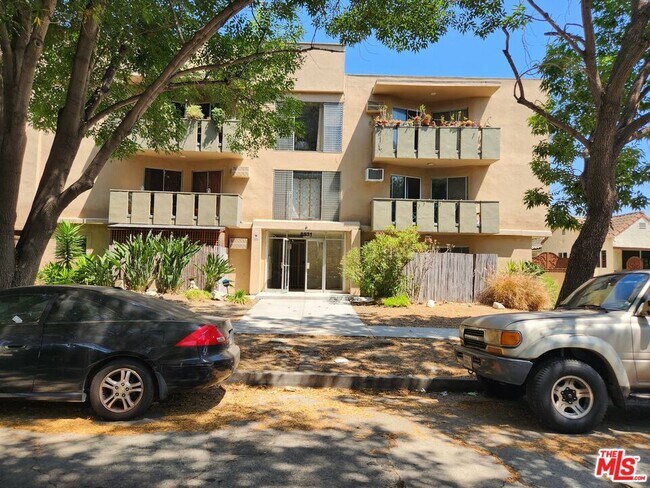 Building Photo - 8531 Alcott St