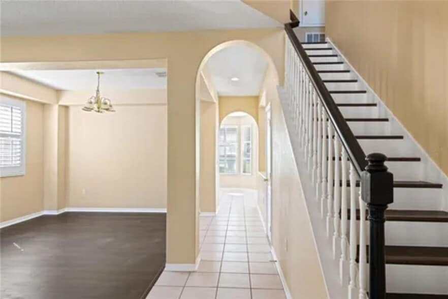 Building Photo - 14535 Lake Underhill Rd