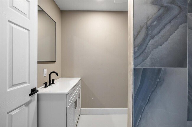 Building Photo - 3473 Townsend St