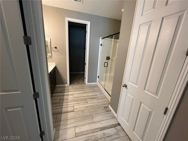 Building Photo - 6016 Bugsy St