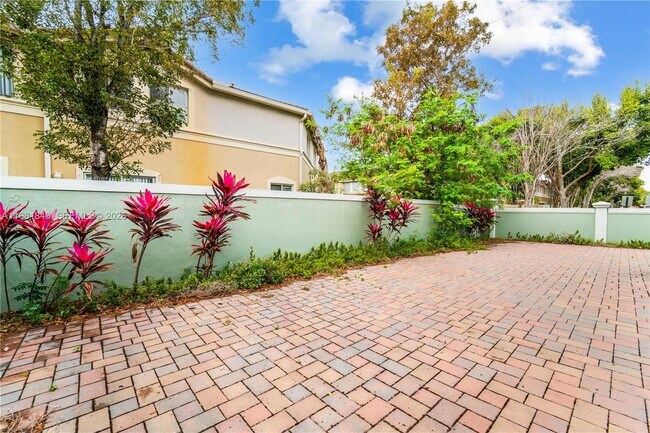 Building Photo - 200 SW 87th Path